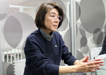 �������P-UP World �l